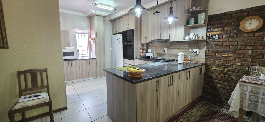 3 Bedroom Property for Sale in Riebeeckstad Free State